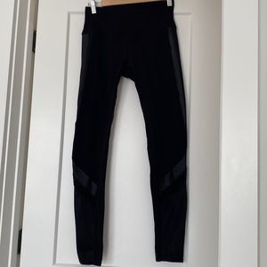 Alo Yoga Mesh Leggings